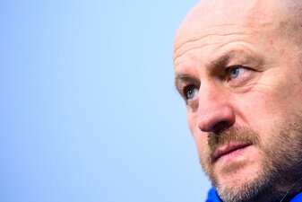 Trainer Torsten Lieberknecht und seine Darmstädter treffen beim Liga-Restart auf den BVB. Trainer Torsten Lieberknecht und seine Darmstädter treffen beim Liga-Restart auf den BVB.