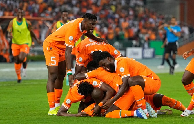 Gastgeber Elfenbeinküste ist mit einem Sieg gegen Guinea-Bissau in den Afrika-Cup gestartet.