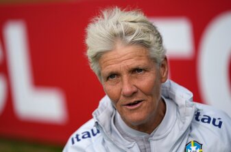 Pia Sundhage ist eine erfahrene Trainerin und betreute bereits mehrere Auswahlmannschaften. Pia Sundhage ist eine erfahrene Trainerin und betreute bereits mehrere Auswahlmannschaften.