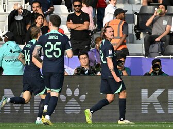 St. Paulis Irvine schießt Australien ins Achtelfinale St. Paulis Irvine schießt Australien ins Achtelfinale
