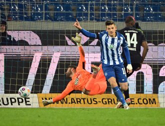 Marvin Wanitzek (M) und der KSC setzten sich zuhause gegen Osnabrück durch. Marvin Wanitzek (M) und der KSC setzten sich zuhause gegen Osnabrück durch.