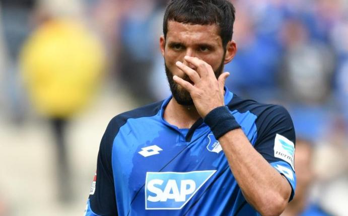 Kevin Kuranyi hält sich bei den Stuttgarter Kickers fit. Foto: Uwe Anspach