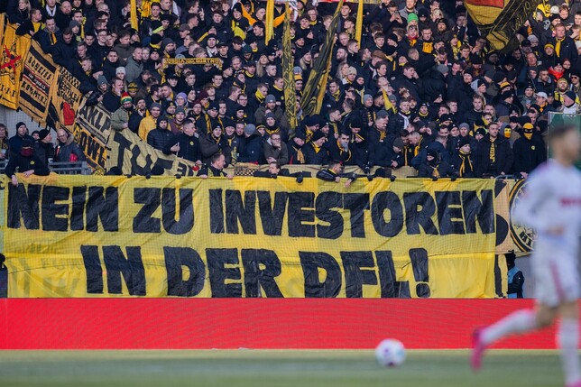 In den Stadien der ersten und zweiten Liga wurde erneut gegen die Investoren-Pläne der DFL protestiert.