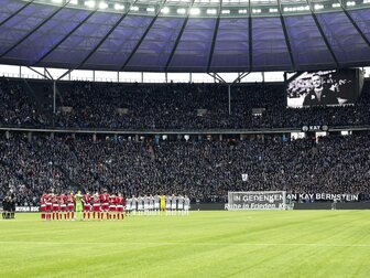 Hertha BSC verpasst Sieg nach Bernstein-Tod - Gedenken im Olympiastadion Hertha BSC verpasst Sieg nach Bernstein-Tod - Gedenken im Olympiastadion