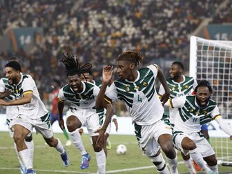 Kamerun nach Last-Minute-Drama im Achtelfinale Kamerun nach Last-Minute-Drama im Achtelfinale