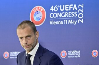 UEFA-Präsident Aleksander Ceferin sorgt sich um die Sicherheit bei der EM in Deutschland. UEFA-Präsident Aleksander Ceferin sorgt sich um die Sicherheit bei der EM in Deutschland.