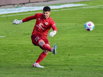 St. Pauli verlängert mit Torhüter Vasilj 