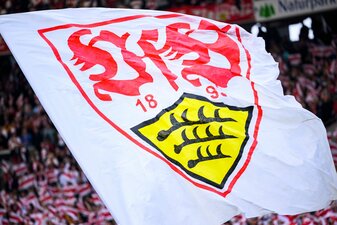 Der VfB soll durch den Anteilsverkauf Berichten zufolge insgesamt rund 40 Millionen Euro einnehmen. Der VfB soll durch den Anteilsverkauf Berichten zufolge insgesamt rund 40 Millionen Euro einnehmen.
