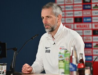 Leipzigs Trainer Marco Rose hat die Rückendeckung vom Verein. Leipzigs Trainer Marco Rose hat die Rückendeckung vom Verein.
