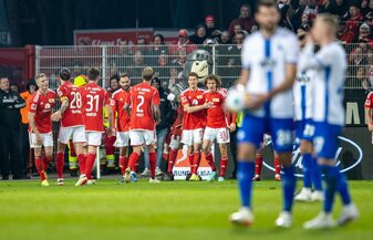 Die Union-Spieler feiern den Sieg gegen Darmstadt 98. Die Union-Spieler feiern den Sieg gegen Darmstadt 98.