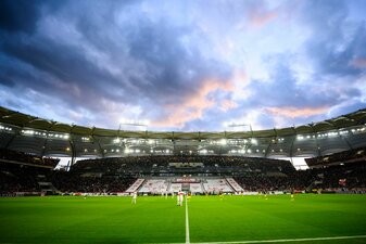 Für den Stadionumbau muss die Stadt Stuttgart tiefer in die Tasche greifen. Für den Stadionumbau muss die Stadt Stuttgart tiefer in die Tasche greifen.
