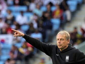 Klinsmann verspricht: "Werden bis zum Schluss hier sein" Klinsmann verspricht: "Werden bis zum Schluss hier sein"