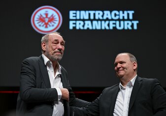 Mathias Beck (r) tritt die Nachfolge von Peter Fischer an. Mathias Beck (r) tritt die Nachfolge von Peter Fischer an.