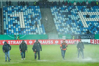Foto: Pokal-Viertelfinale in Saarbrücken wegen Regens abgesetzt