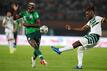 Starspieler Victor Osimhen (l) erreichte mit Nigeria das Finale des Afrika-Cups.