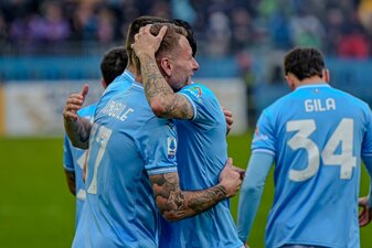 Ex-BVB-Star Ciro Immobile (l) traf für Lazio Rom. Ex-BVB-Star Ciro Immobile (l) traf für Lazio Rom.