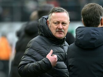 Virkus fordert nach Spielunterbrechung Dialog mit den Fans Virkus fordert nach Spielunterbrechung Dialog mit den Fans