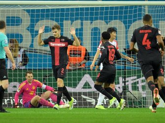 Bayer dominiert Bayern: Großer Sieg im Titelrennen Bayer dominiert Bayern: Großer Sieg im Titelrennen