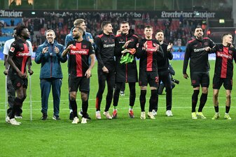 Bayer 04 Leverkusen hat sich im Bundesliga-Topspiel klar mit 3:0 gegen den FC Bayern München durchgesetzt. Bayer 04 Leverkusen hat sich im Bundesliga-Topspiel klar mit 3:0 gegen den FC Bayern München durchgesetzt.