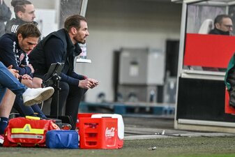 In bisher zwölf Partien unter Trainer Jan Siewert gewann Mainz ein Spiel und spielte sechsmal unentschieden. In bisher zwölf Partien unter Trainer Jan Siewert gewann Mainz ein Spiel und spielte sechsmal unentschieden.