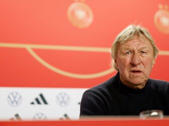 DFB-Frauen mit Oberdorf und Schüller - Debüt für Endemann DFB-Frauen mit Oberdorf und Schüller - Debüt für Endemann