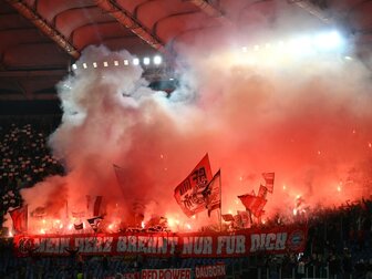Champions League: Vier Bayern-Fans in Italien angezeigt Champions League: Vier Bayern-Fans in Italien angezeigt