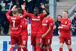 Serhou Guirassy (M) erzielte das Stuttgarter 1:0 in Darmstadt.