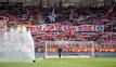 Die Union-Fans präsentieren ein Banner mit der Aufschrift «Spiel, Satz und Sieg!».