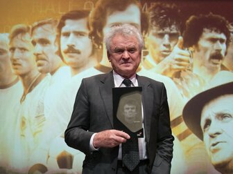 Sepp Maier wird 80: "Den Tod muss man nicht rufen..." Sepp Maier wird 80: "Den Tod muss man nicht rufen..."