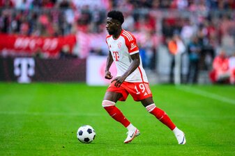 Bayern Münchens Alphonso Davies könnte bald für Real Madrid spielen. Bayern Münchens Alphonso Davies könnte bald für Real Madrid spielen.