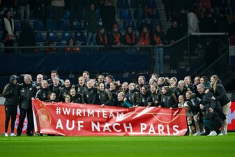 Die Olympia-Qualifikation ist gelungen - jetzt geht es Schlag auf Schlag weiter für die deutschen Fußballerinnen. Die Olympia-Qualifikation ist gelungen - jetzt geht es Schlag auf Schlag weiter für die deutschen Fußballerinnen.