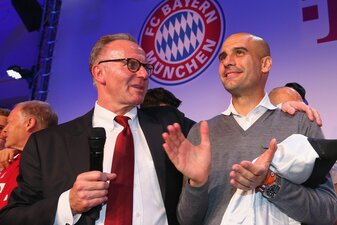Karl-Heinz Rummenigge und der damalige Bayern-Trainer Pep Guardiola im Jahr 2016. Karl-Heinz Rummenigge und der damalige Bayern-Trainer Pep Guardiola im Jahr 2016.