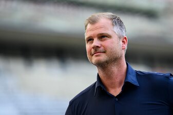Sportdirektor Fabian Wohlgemuth ist mit Guirassy, Nübel und Undav dauerhaft im Gespräch. Sportdirektor Fabian Wohlgemuth ist mit Guirassy, Nübel und Undav dauerhaft im Gespräch.