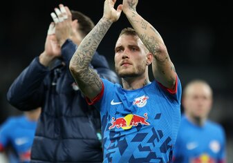David Raum gab die Flanke für Orban, der mit einem Hecht-Kopfball den Ausgleich erzielte. David Raum gab die Flanke für Orban, der mit einem Hecht-Kopfball den Ausgleich erzielte.
