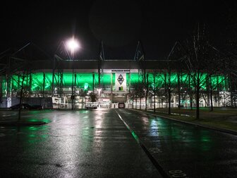 Mönchengladbach: Polizei trennt Fangruppen vor Derby Mönchengladbach: Polizei trennt Fangruppen vor Derby