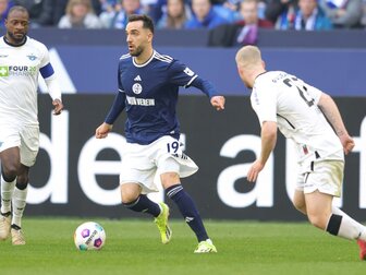 Schalke verspielt Führung und rettet spät einen Punkt Schalke verspielt Führung und rettet spät einen Punkt