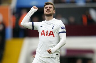 Tottenhams Timo Werner traf beim Sieg gegen Aston Villa zum Endstand. Tottenhams Timo Werner traf beim Sieg gegen Aston Villa zum Endstand.