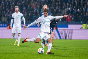 Niklas Stark fehlt dem SV Werder Bremen erneut mehrere Wochen. Niklas Stark fehlt dem SV Werder Bremen erneut mehrere Wochen.