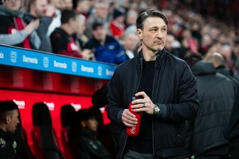 Wolfsburgs Trainer Niko Kovac spielte von 1996 bis 1999 für Leverkusen und von 2001 bis 2003 für den FC Bayern. Wolfsburgs Trainer Niko Kovac spielte von 1996 bis 1999 für Leverkusen und von 2001 bis 2003 für den FC Bayern.