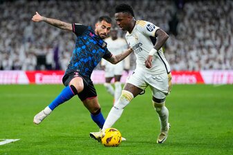 Reals Vinicius Junior (r) ist in den letzten Jahren immer wieder rassistisch beleidigt worden. Reals Vinicius Junior (r) ist in den letzten Jahren immer wieder rassistisch beleidigt worden.