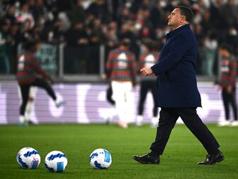 Spielabsage: Medizinischer Notfall bei Florenz-Präsident Spielabsage: Medizinischer Notfall bei Florenz-Präsident