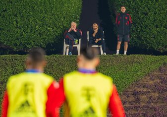 Marco Neppe (r) soll seinen Vertrag mit dem FC Bayern einvernehmlich aufgelöst haben. Marco Neppe (r) soll seinen Vertrag mit dem FC Bayern einvernehmlich aufgelöst haben.