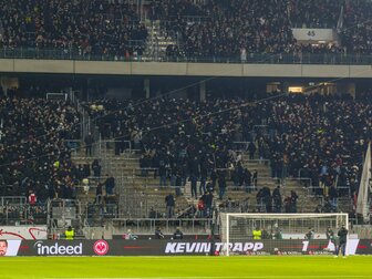 Nach Krawallen bei Eintracht-Spiel: Razzia in ganz Hessen Nach Krawallen bei Eintracht-Spiel: Razzia in ganz Hessen