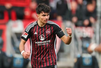 Medienberichten zufolge hat sich Nürnbergs Top-Talent Can Uzun für einen Wechsel zu Eintracht Frankfurt entschieden. Medienberichten zufolge hat sich Nürnbergs Top-Talent Can Uzun für einen Wechsel zu Eintracht Frankfurt entschieden.
