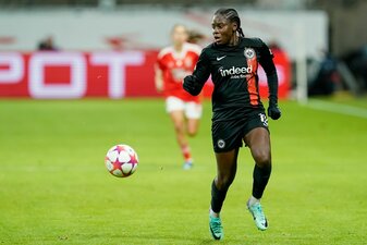 Nicole Anyomi spielt weiter für die Frankfurter Eintracht. Nicole Anyomi spielt weiter für die Frankfurter Eintracht.