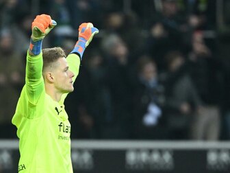 Nach Schulter-OP: Gladbachs Omlin feiert Comeback Nach Schulter-OP: Gladbachs Omlin feiert Comeback