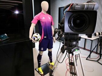 adidas von Ausrüster-Wechsel überrascht adidas von Ausrüster-Wechsel überrascht