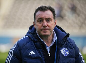 Sportdirektor Marc Wilmots schwört S04 auf die entscheidende Saisonphase ein. Es geht um nichts weniger als die Existenz des Clubs. Sportdirektor Marc Wilmots schwört S04 auf die entscheidende Saisonphase ein. Es geht um nichts weniger als die Existenz des Clubs.