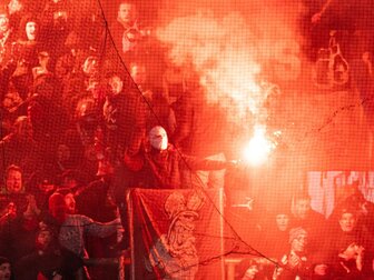 Bengalos in Rostock: St. Pauli mus 69.000 Euro zahlen Bengalos in Rostock: St. Pauli mus 69.000 Euro zahlen