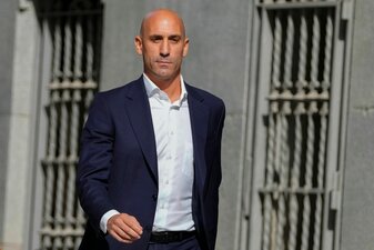 Luis Rubiales ist bei seiner Rückkehr nach Spanien festgenommen worden. Luis Rubiales ist bei seiner Rückkehr nach Spanien festgenommen worden.
